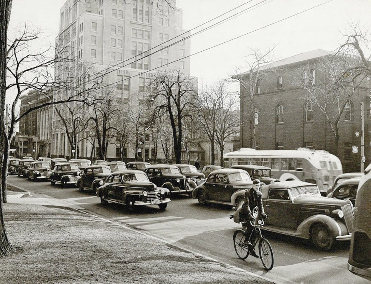 SLIDESHOW: The Toronto Star gives a century's worth of photos to Toronto Public Library