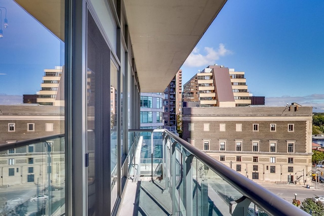 Condo of the Week: 21 Scollard Street