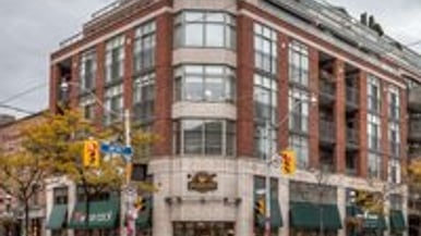 Condo of the Week: $900,000 to live in comfort above the St. Lawrence Market Second Cup