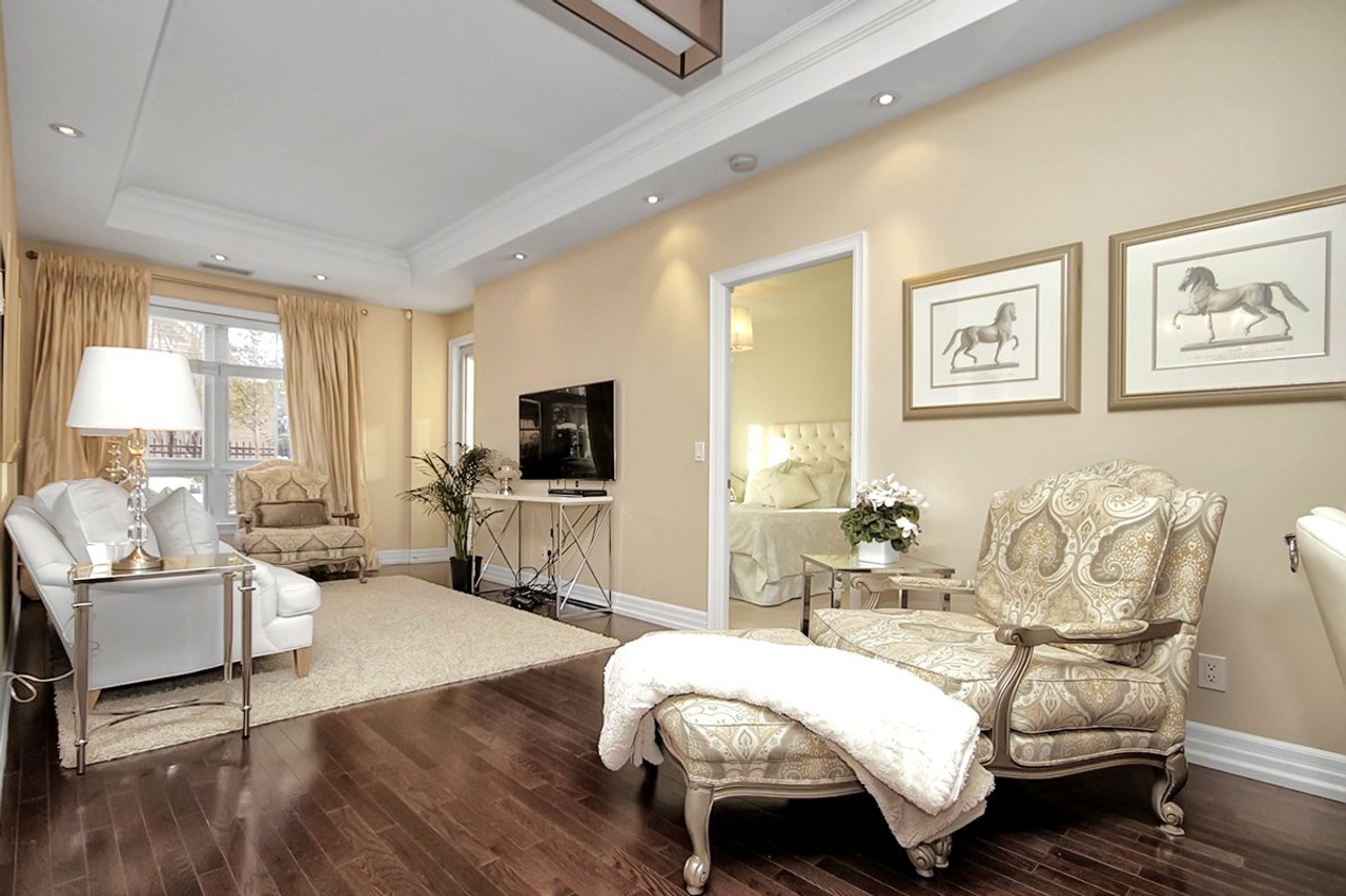 Condo of the Week: $800,000 for a Leaside suite with a spacious garden