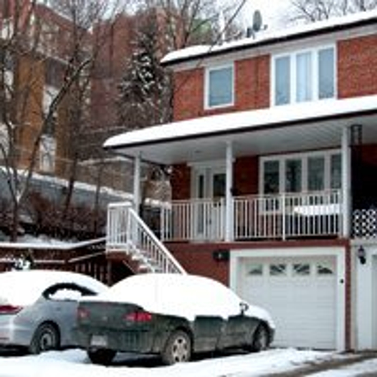 The Chase: twin sisters take a chance on a bargain-basement fixer-upper