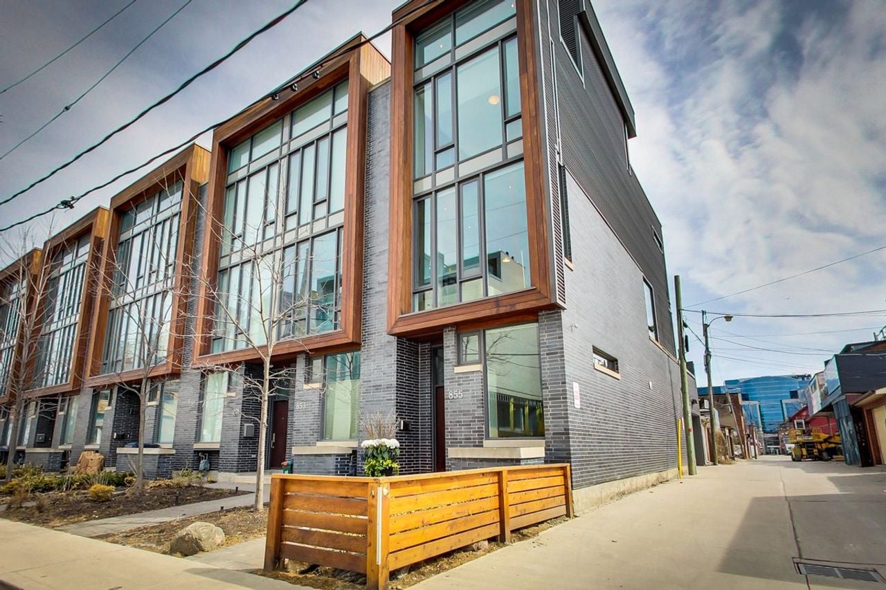Sale of the Week: the $1.2-million Niagara townhouse that shows how design can trump spaciousness