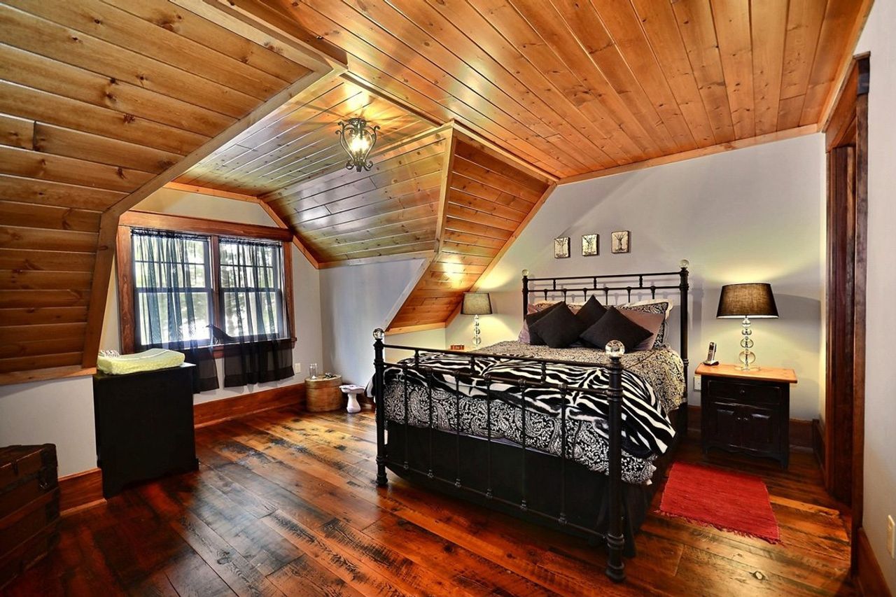 Cottage of the Week: $2.4 million for a luxury cottage near an exclusive golf club