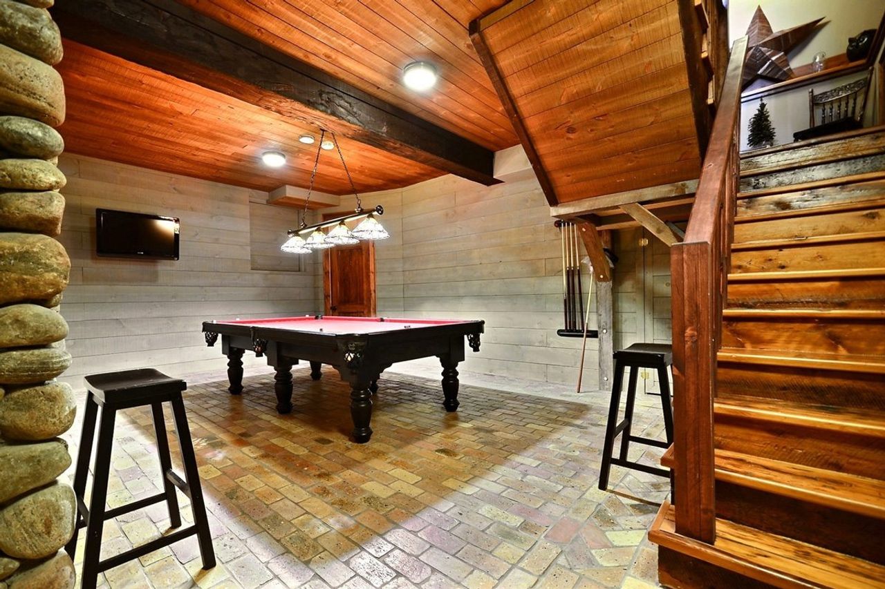 Cottage of the Week: $2.4 million for a luxury cottage near an exclusive golf club