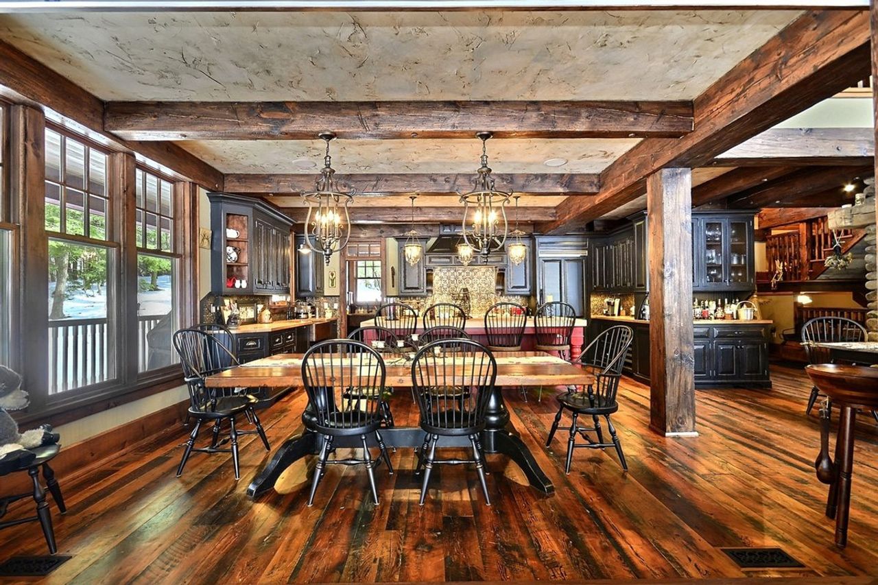 Cottage of the Week: $2.4 million for a luxury cottage near an exclusive golf club