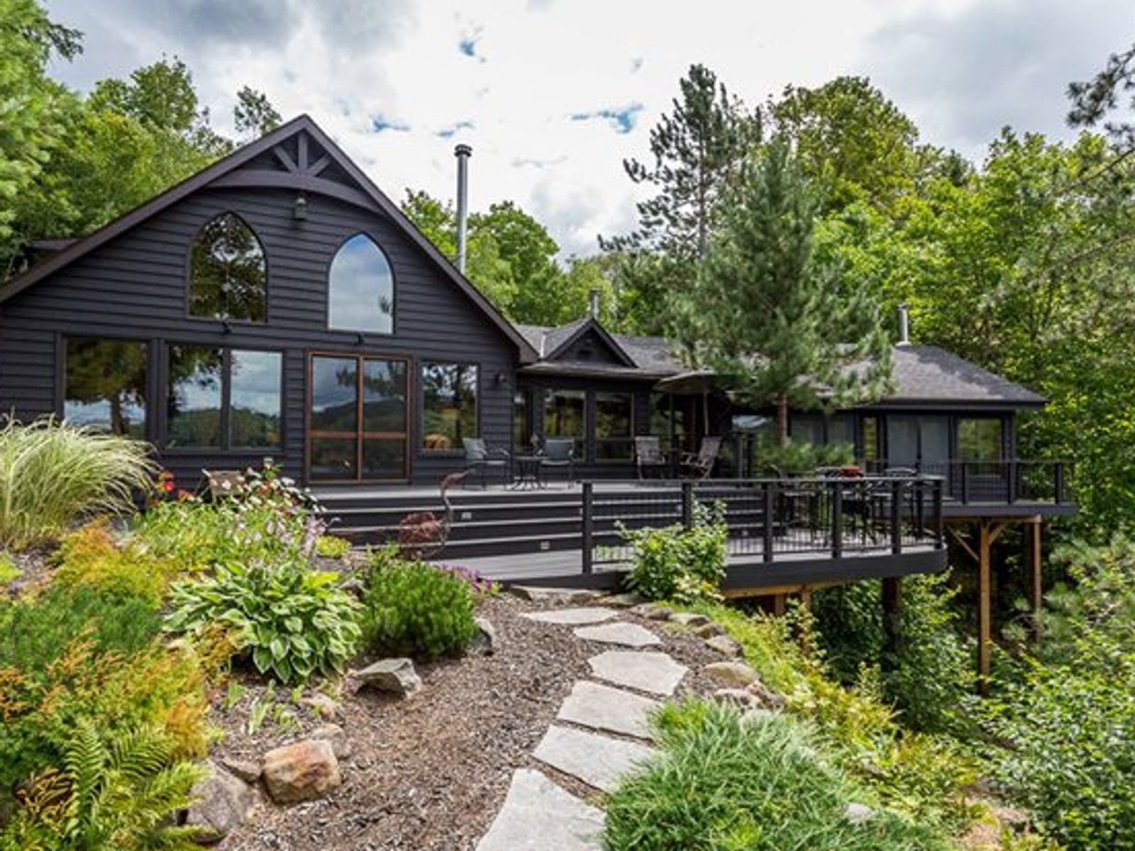 Cottage of the Week: $1.1 million for a Lake of Bays cottage with lots of outbuildings - Toronto Life