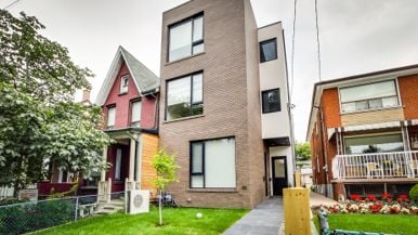 Condo of the Week: $1.2 million for a place in a two-unit building in Trinity Bellwoods