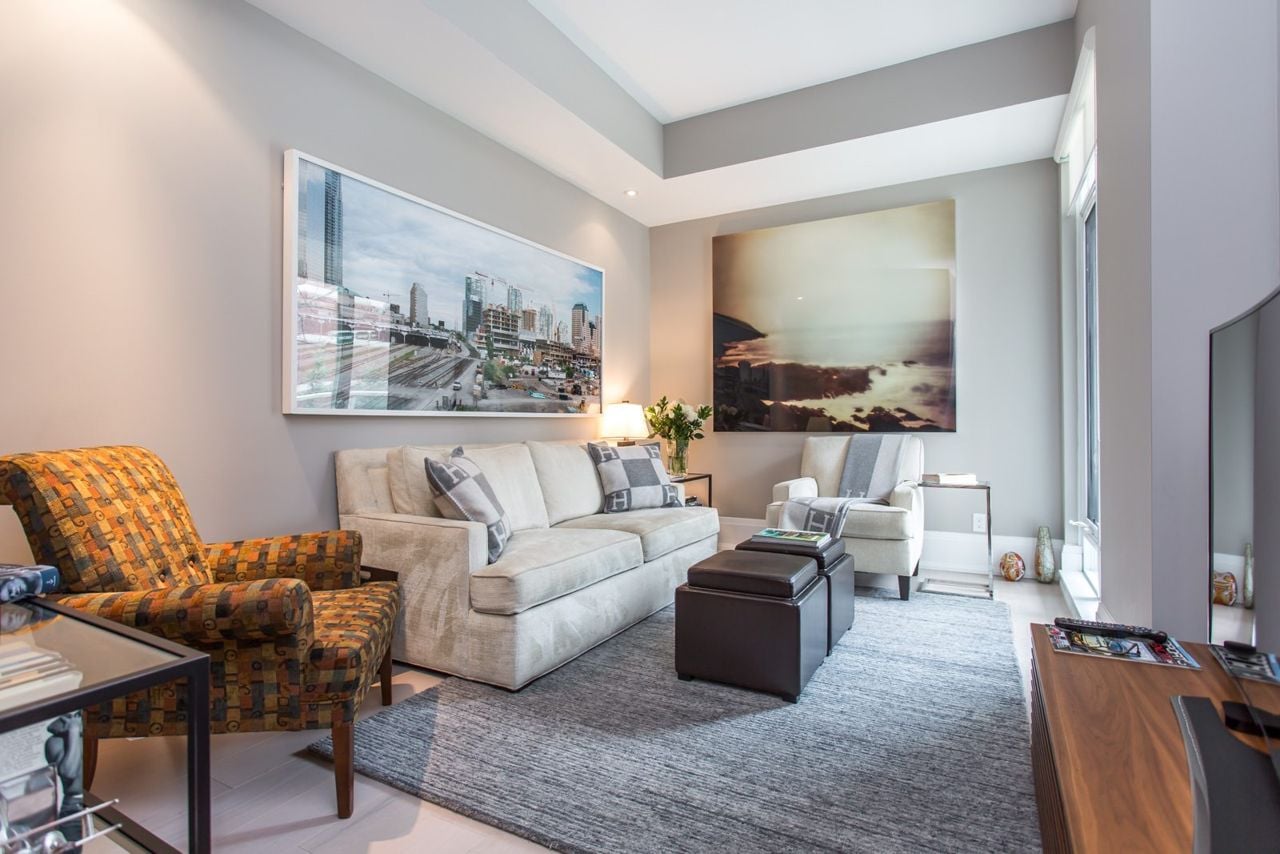 Condo of the Week: $1.15 million for a dog-friendly condo with valet parking
