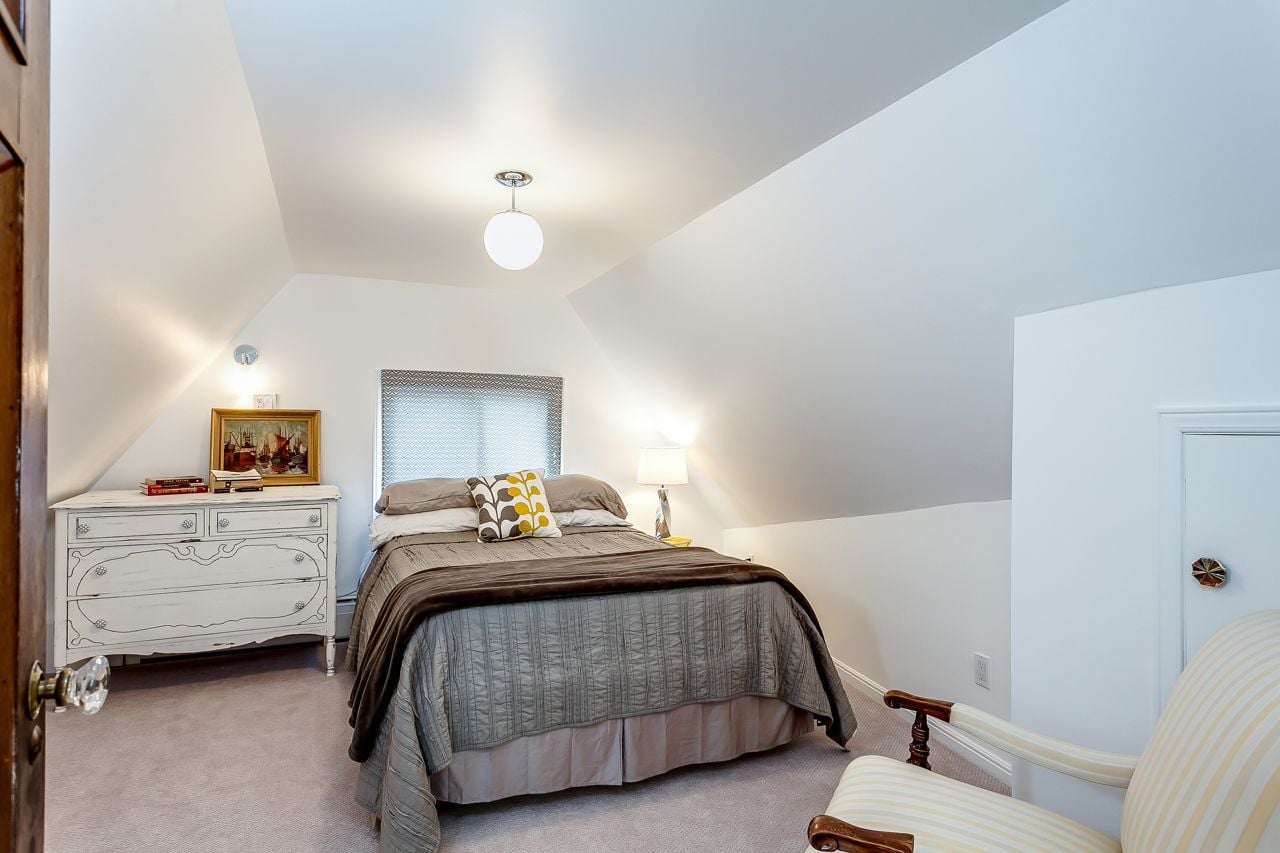 House of the Week: $3 million for for a High Park home with a Downton Abbey -esque solarium