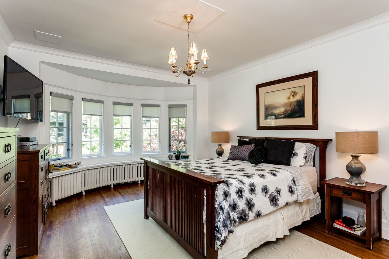House of the Week: $3 million for for a High Park home with a Downton Abbey -esque solarium