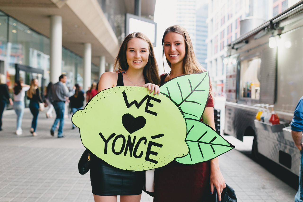 Street Style: Beyoncé fans at the Rogers Centre