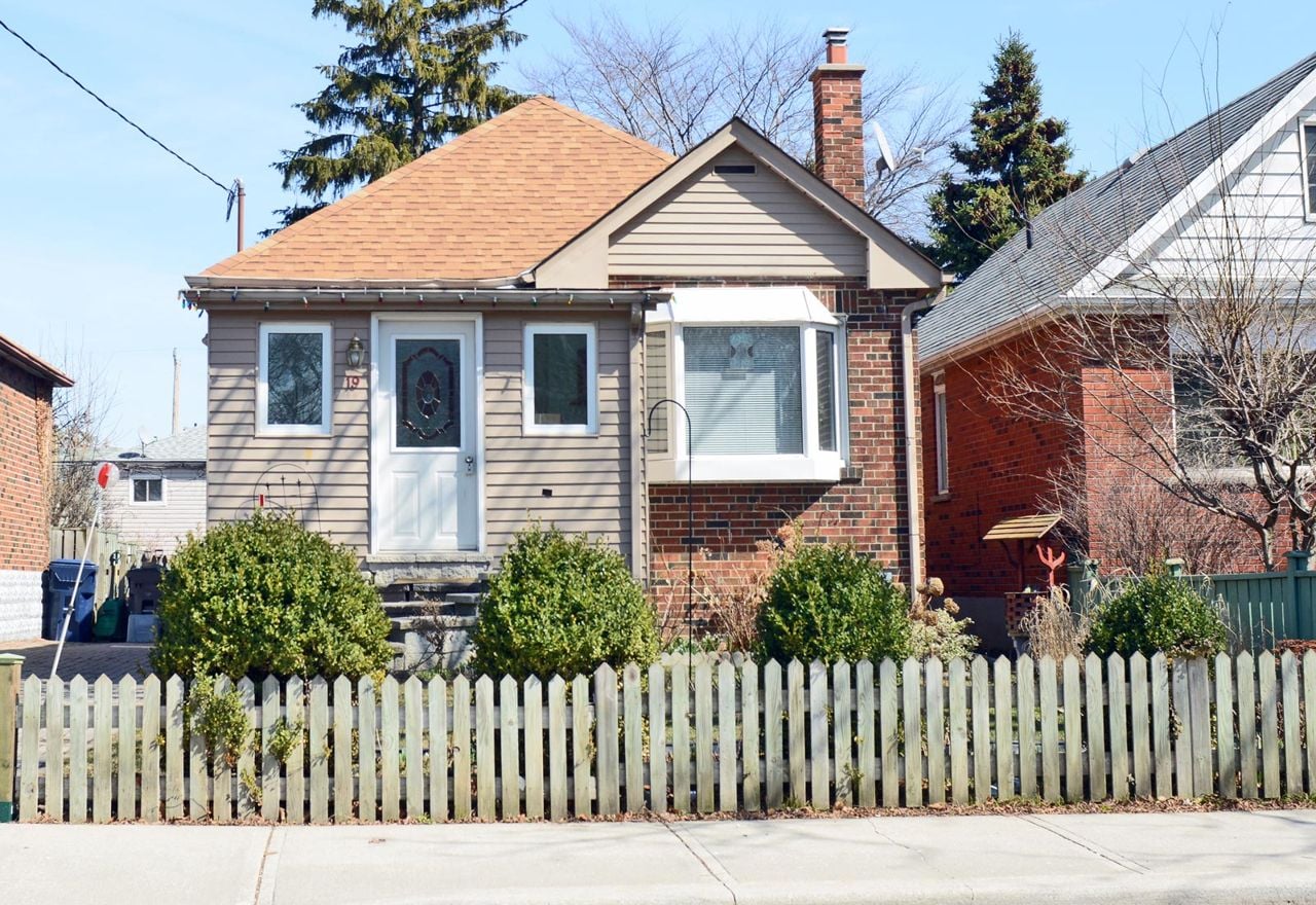 The Chase: Kid-friendly Mimico bungalow