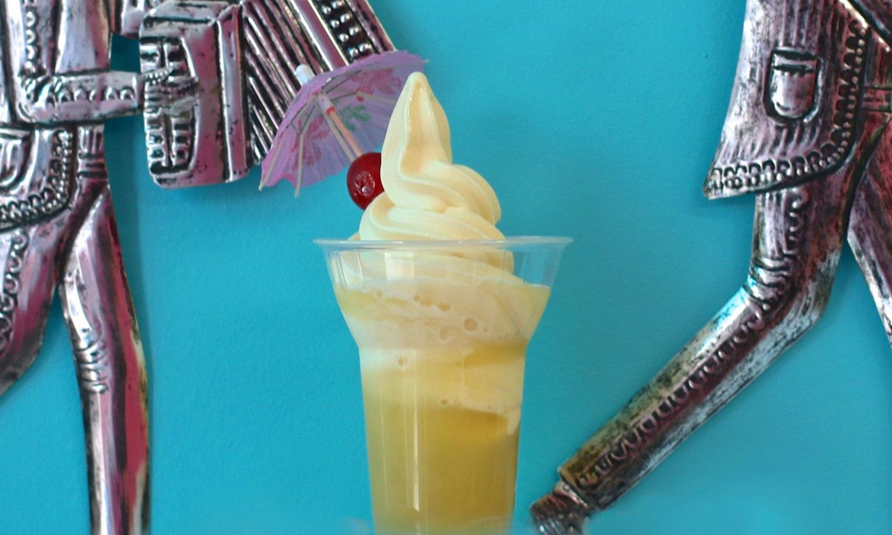 This new dessert bar does Froot Loop paletas, Dole Whip floats and vegan soft serve
