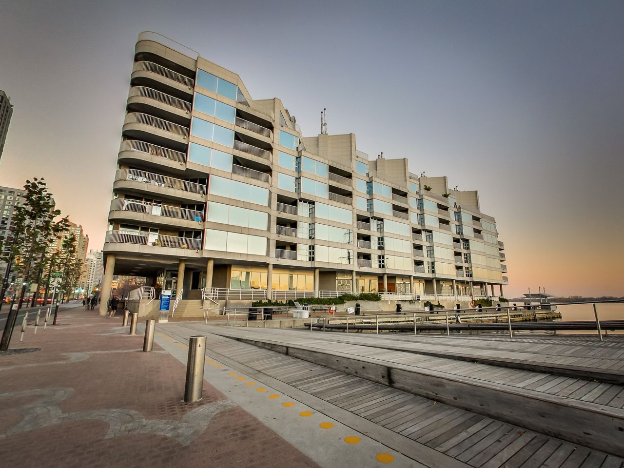 The condo for sale at 401 Queens Quay East