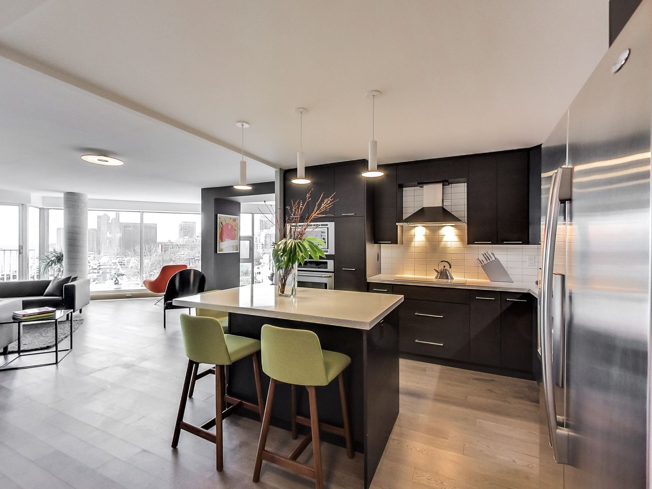 Condo of the Week: $900,000 for a suite that's a literal stone's throw from the lake