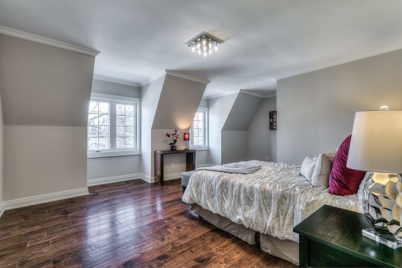 Sale of the Week: The $4.1 million Bridle Path home that proves some neighbourhoods are still buyers' markets