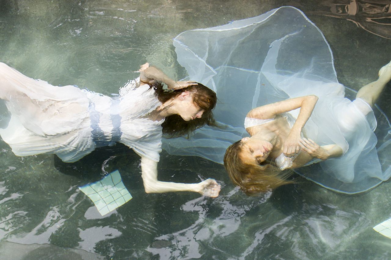 How photographer Barbara Cole turns her underwater photos into lush dreamscapes