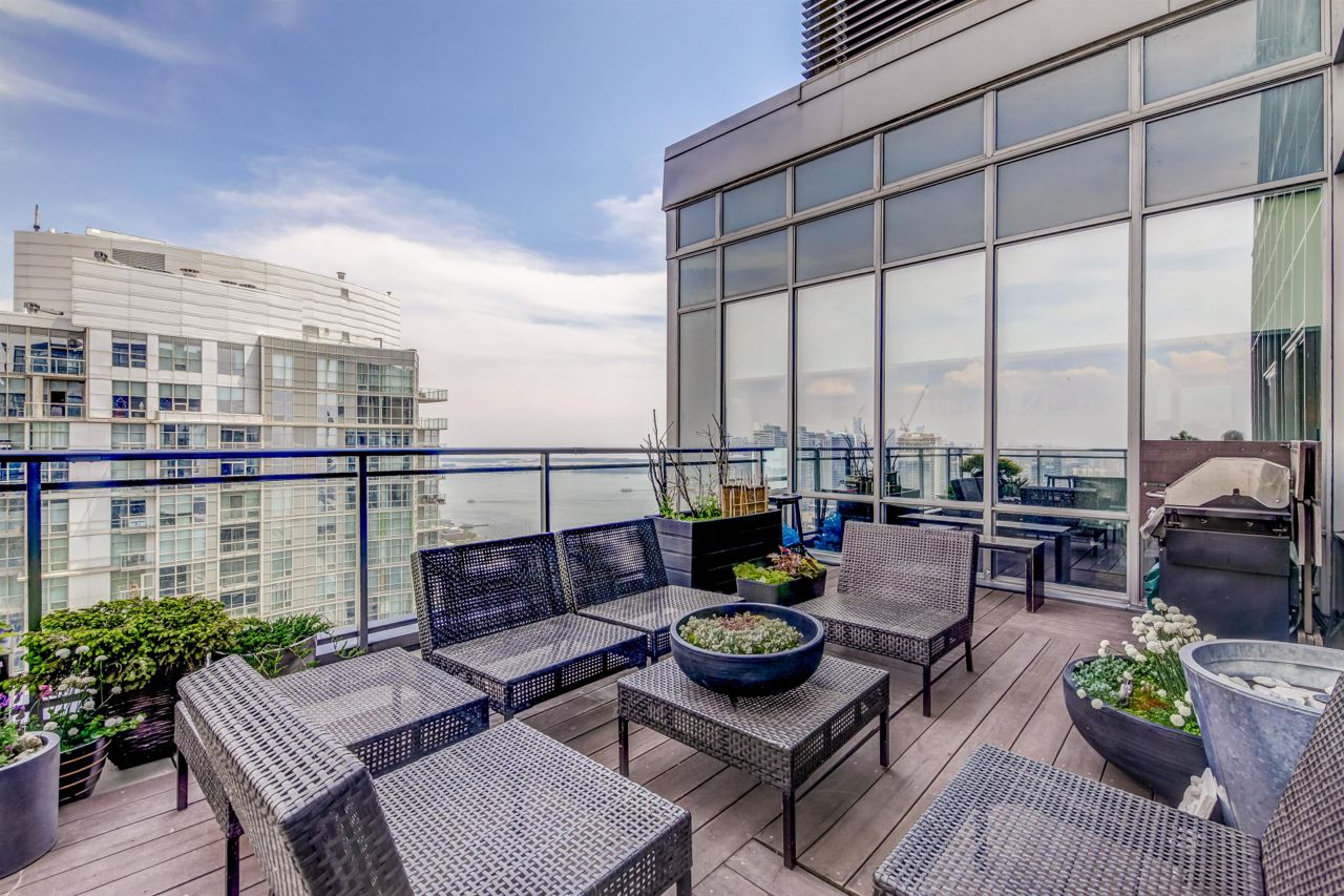 Condo of the Week: $1.7 million for a CityPlace penthouse with a CN Tower view