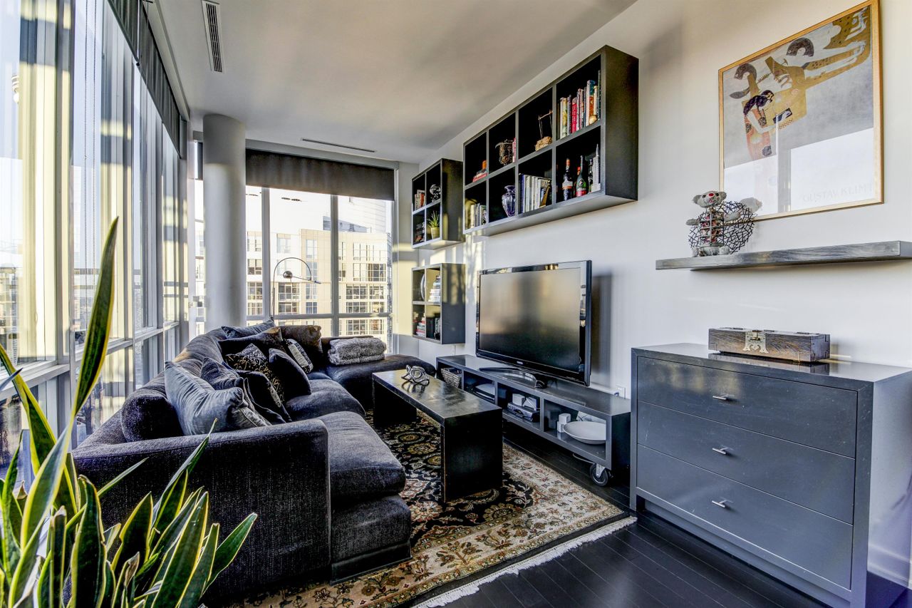Condo of the Week: $1.7 million for a CityPlace penthouse with a CN Tower view