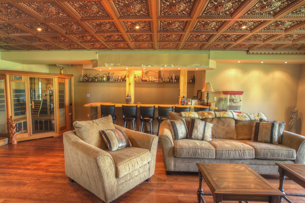 Cottage of the Week: $3 million for a Kawartha Lakes cottage with an indoor pool
