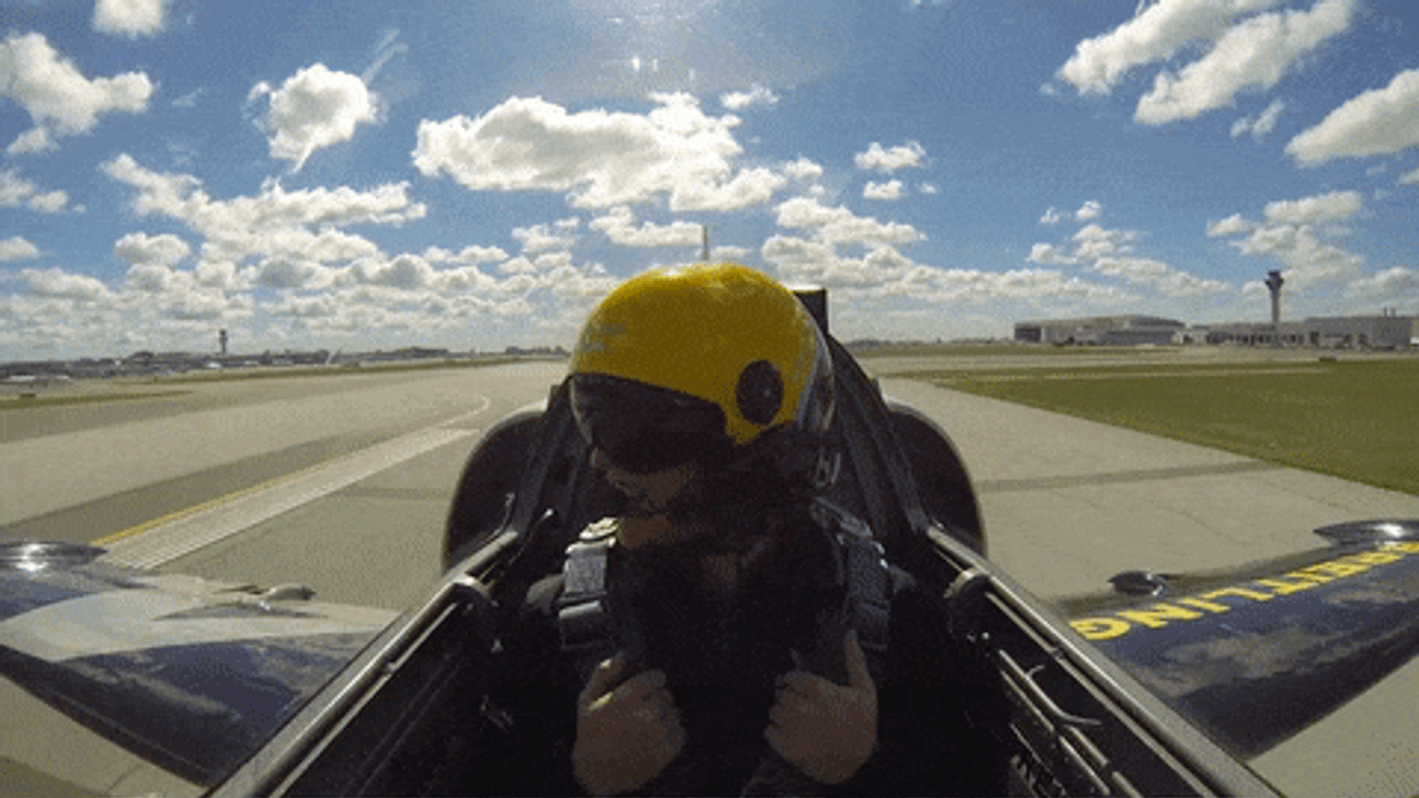 I pulled a Top Gun and took a test flight with a CNE air show jet team