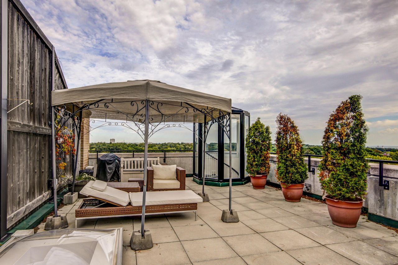 Condo of the Week: $800,000 for a penthouse with fashion sense