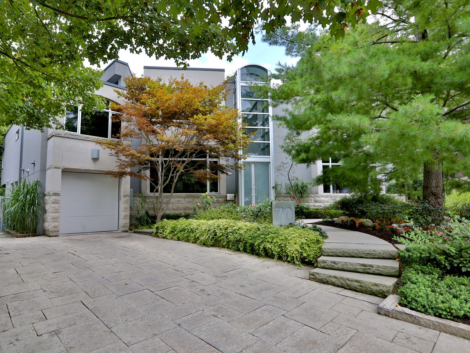 toronto-house-for-sale-70-
