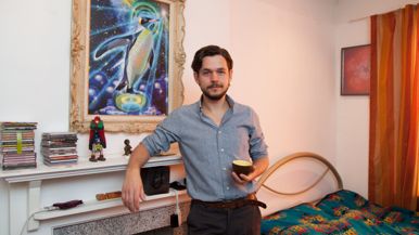 The Chase: A restaurateur looks for an apartment within walking distance of Kensington Market