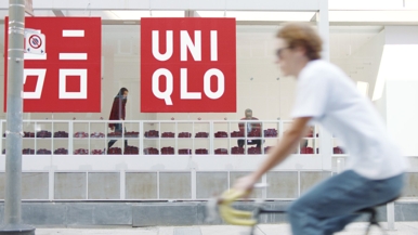 Canadians are literally giving the shirts off their back in UNIQLO flannel pop-up