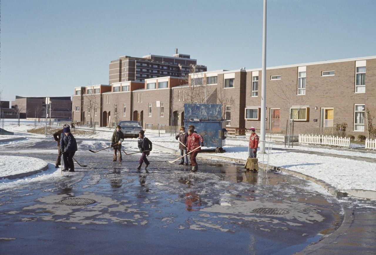 Seven fascinating photos that reveal what it was like to live in Toronto's suburbs before the 1980s