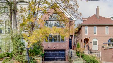 Sale of the Week: The $2.4-million Rosedale house that proves underpricing a property still pays off