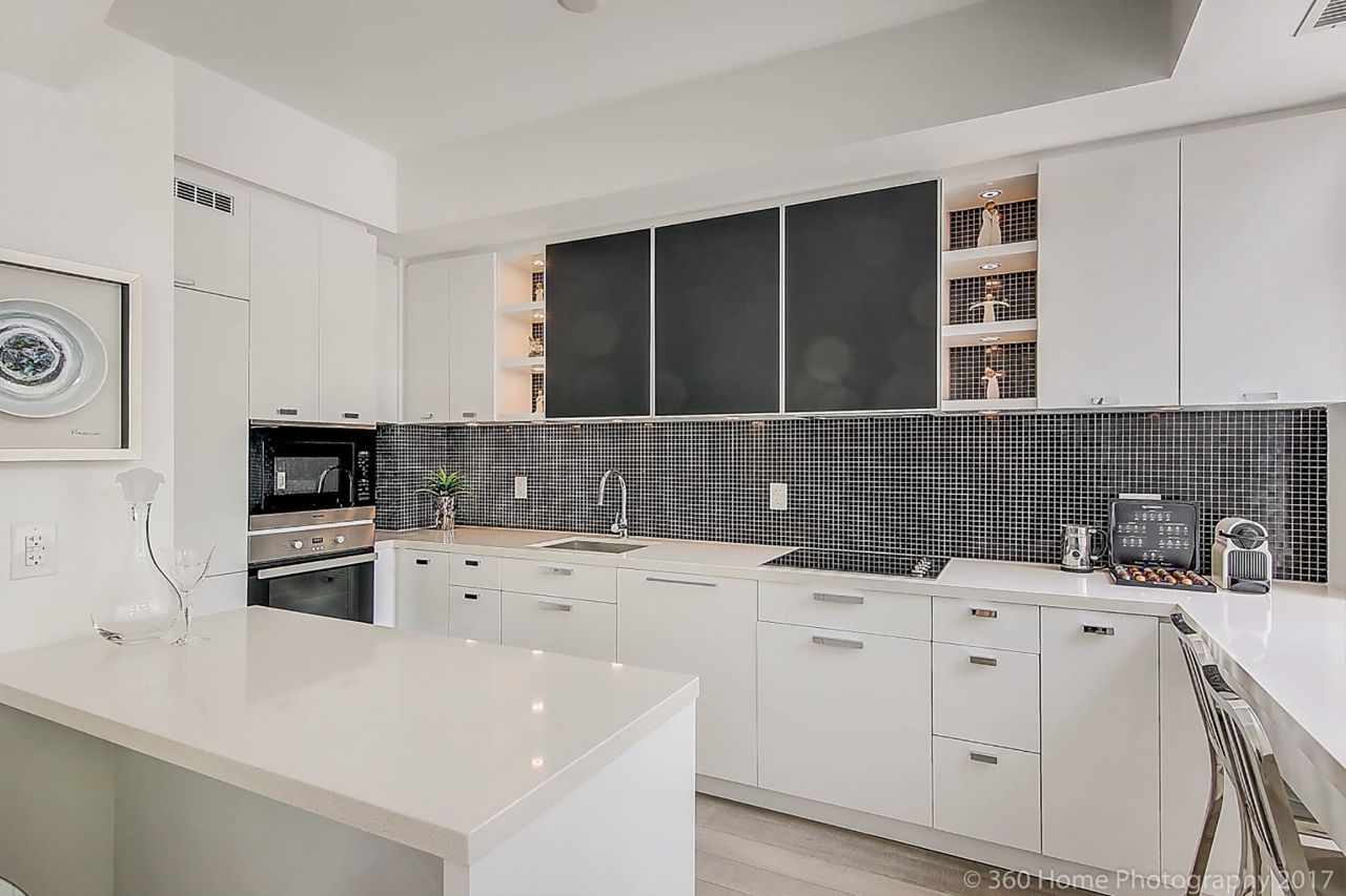 Condo of the Week: $1.6 million for a bright townhouse in Yorkville