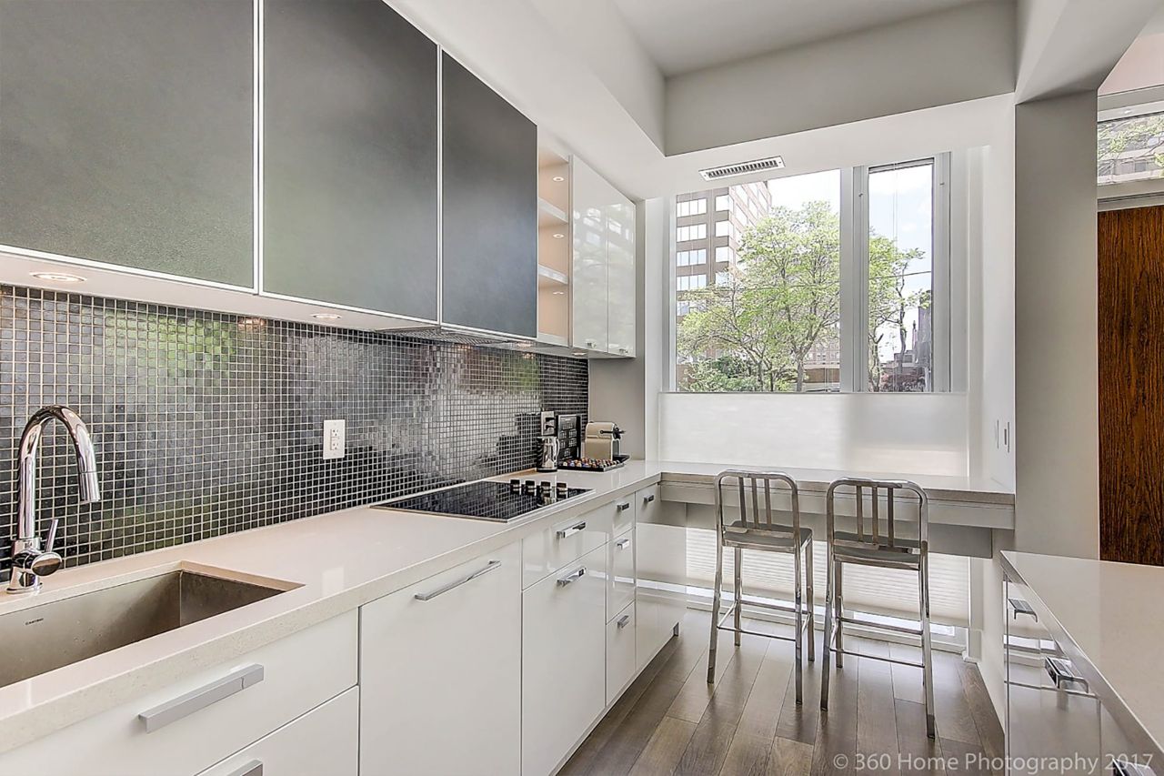 Condo of the Week: $1.6 million for a bright townhouse in Yorkville