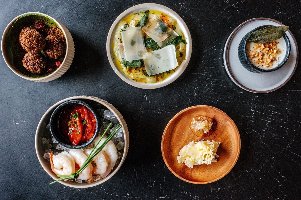 What's on the menu at Casa La Palma, La Palma's new second-floor lounge