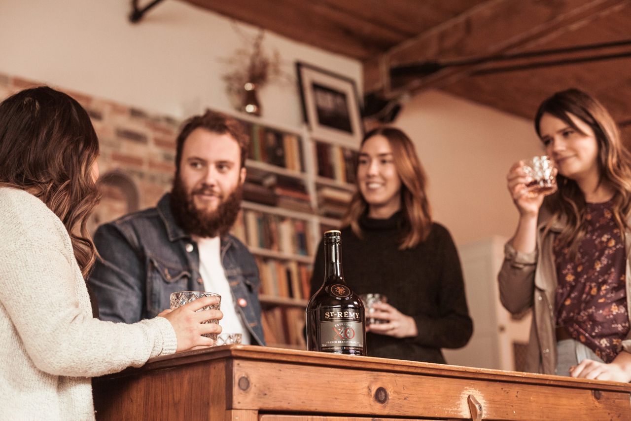 Know good friends when you see them? Cast your vote in St-Rémy’s new contest