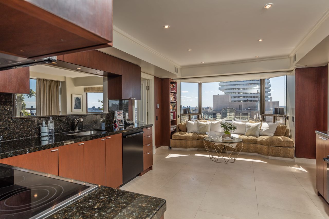 Condo of the Week: $8.8 million for an absolutely massive suite near Yorkville