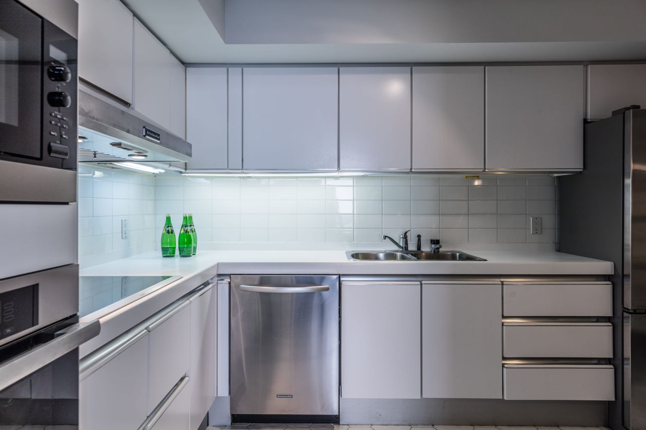 Condo of the Week: $8.8 million for an absolutely massive suite near Yorkville