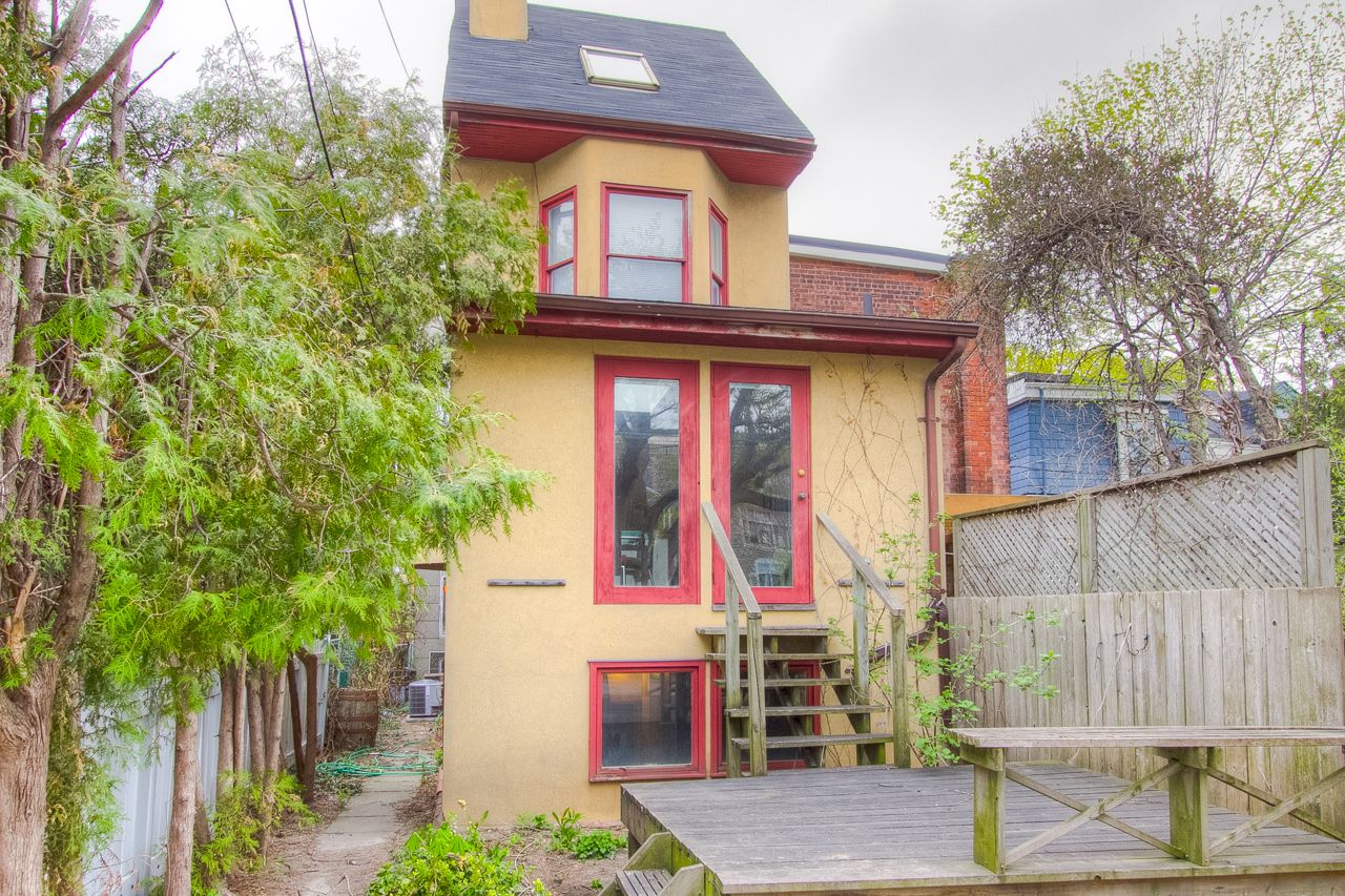 House of the Week: $2.1 million for two homes on a single lot near U of T