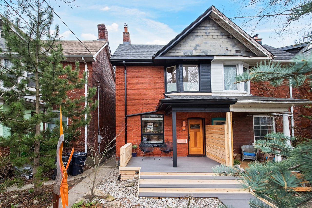 Sale of the Week: The $1.6-million Roncesvalles semi that sold in four days