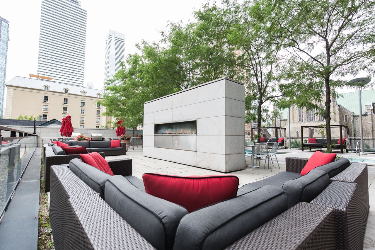 Condo swimming spots: A barbecue-friendly terrace pool at X Condominium