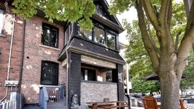 House of the Week: $2.6 million for an eclectic beach house with four units