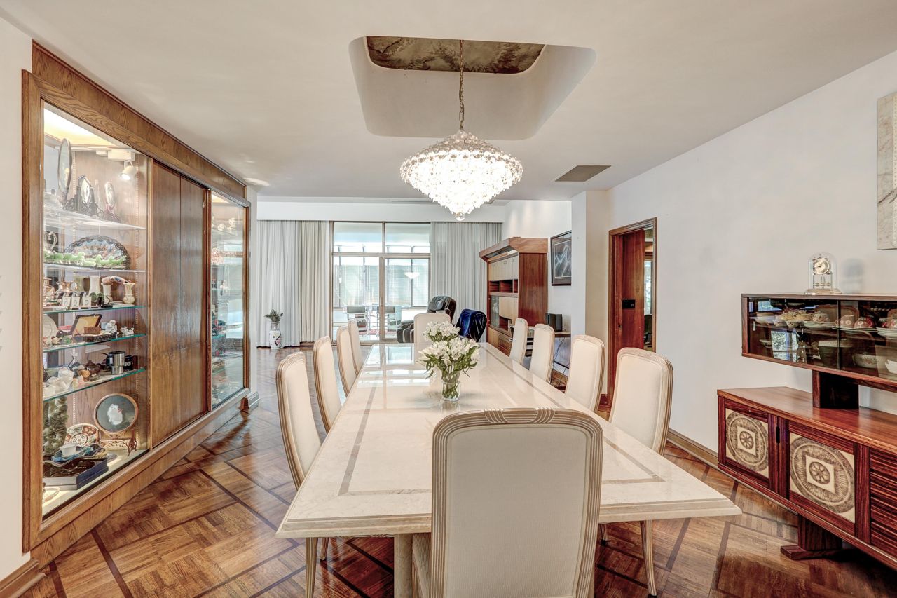 House of the Week: $4.9 million for a very 1970s mansion in Don Mills