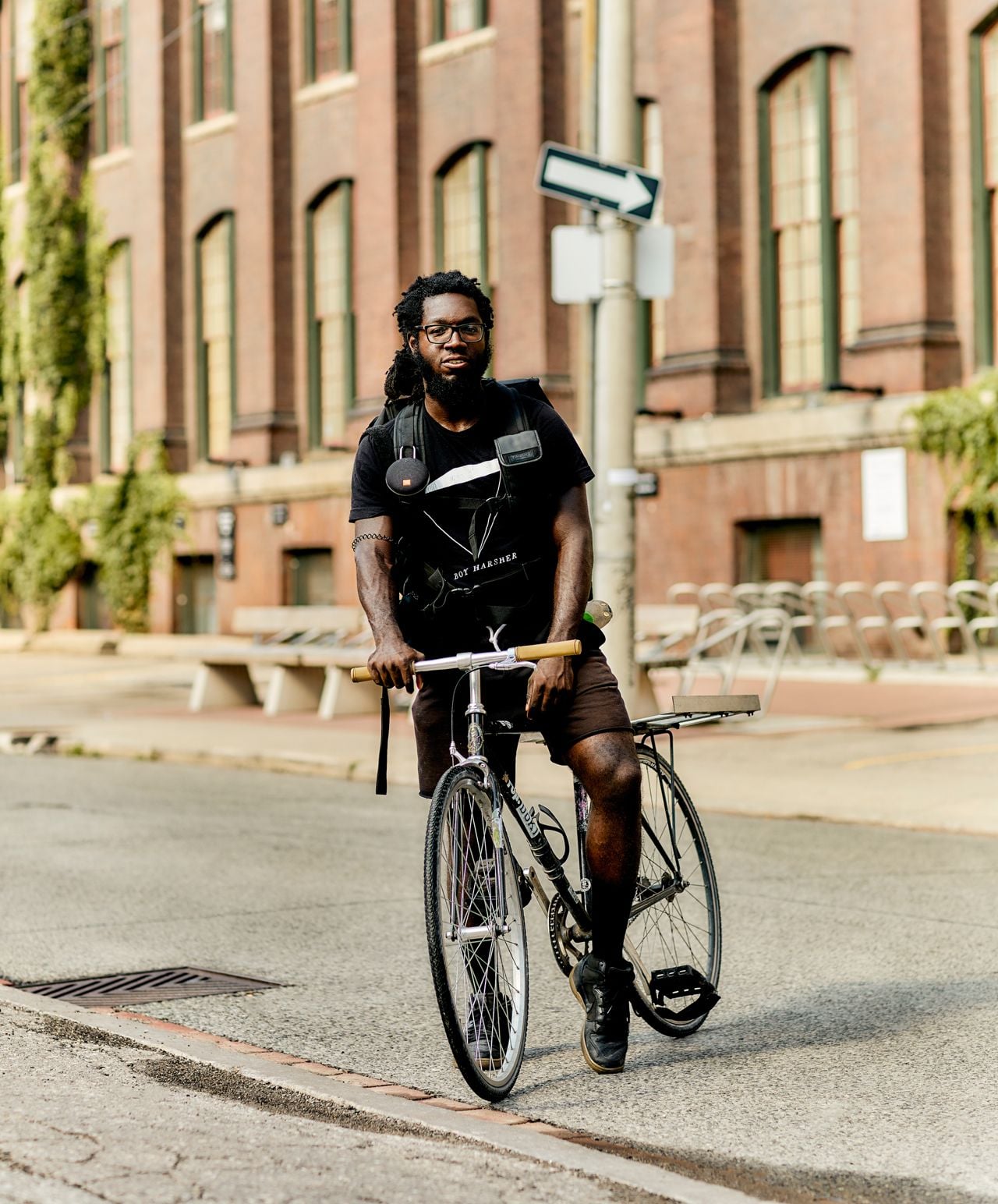 The secret life of food couriers