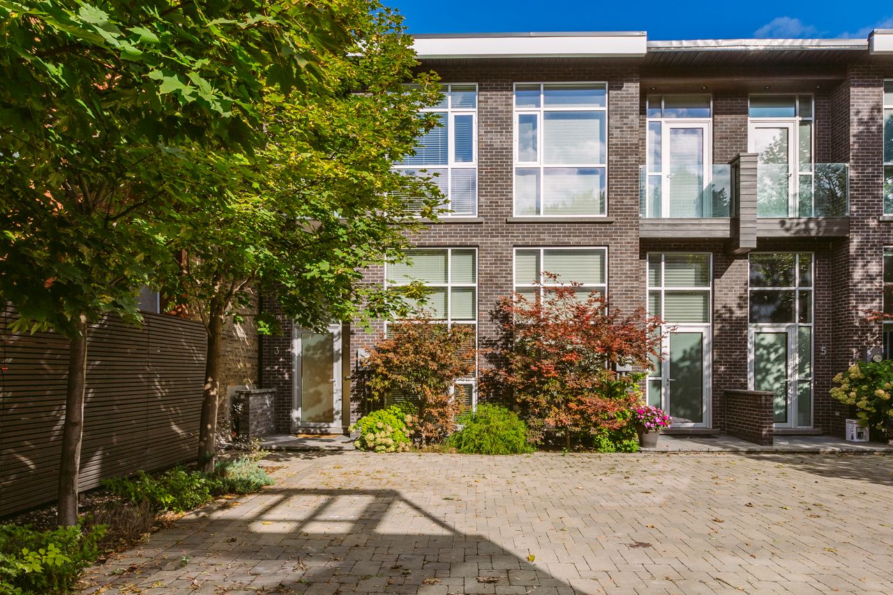 Condo of the Week: $1.25 million for a sun-filled Parkdale townhouse with a private backyard retreat