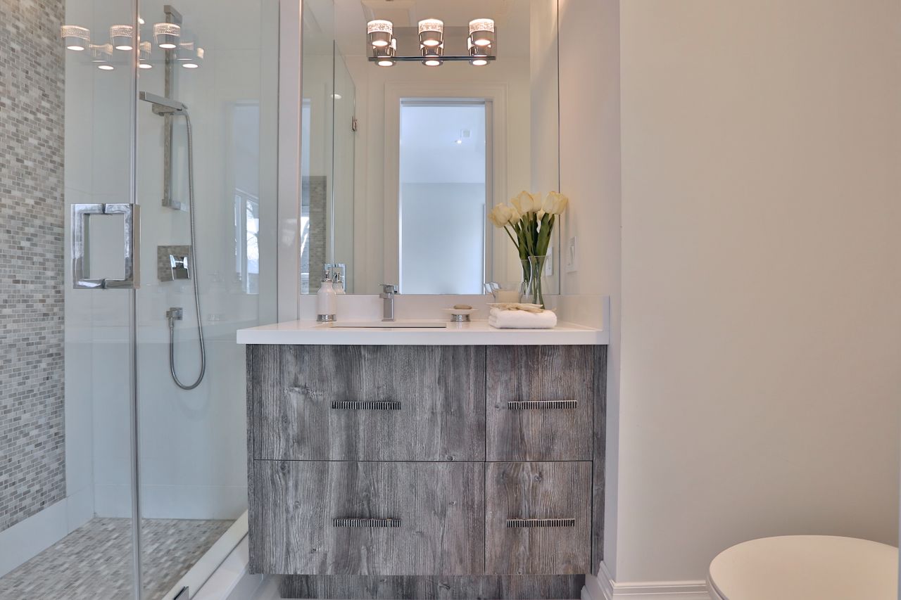 House of the Week: $3 million for a recently built home in North York