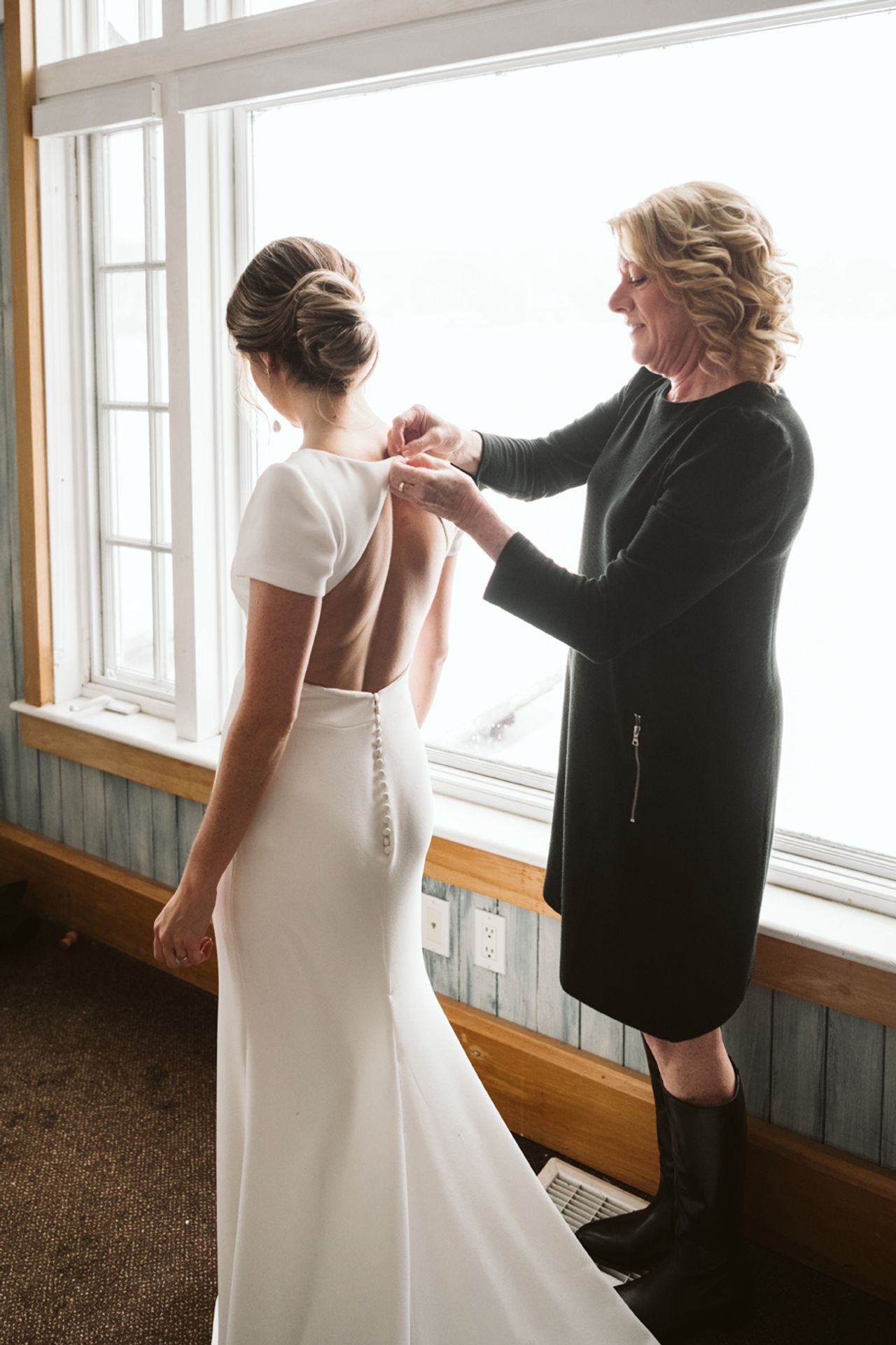 Q&A: Emma Gibbs on wintertime wedding magic at the Sherwood Inn