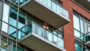 “I was more nervous than when I sang for Will and Kate”: How soprano and CBC host Julie Nesrallah gave a concert from her fifth-floor balcony