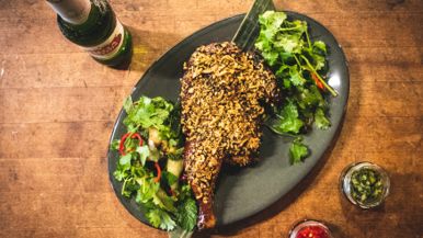 “Chef Artois” heads to Kōjin Momofuku for a Hawaiian cook-off