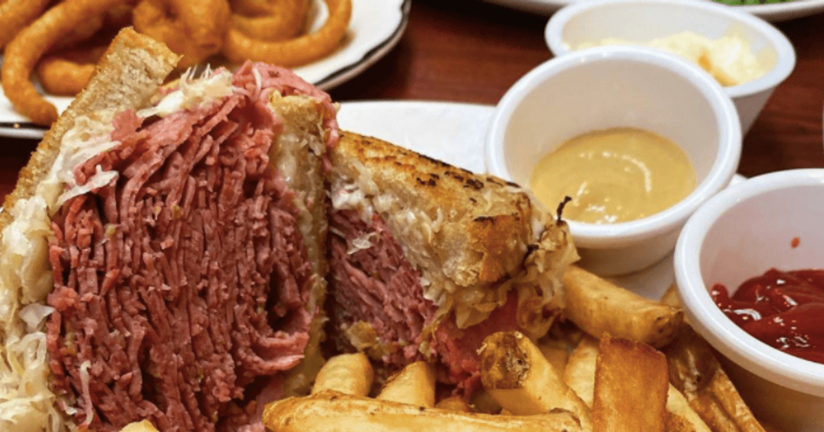 Oshawa's top spots for takeout pasta dishes, deli sandwiches, bowls of