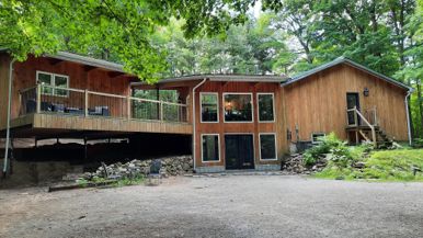 A Toronto family sold their Davisville semi and bought this $1-million property in Uxbridge